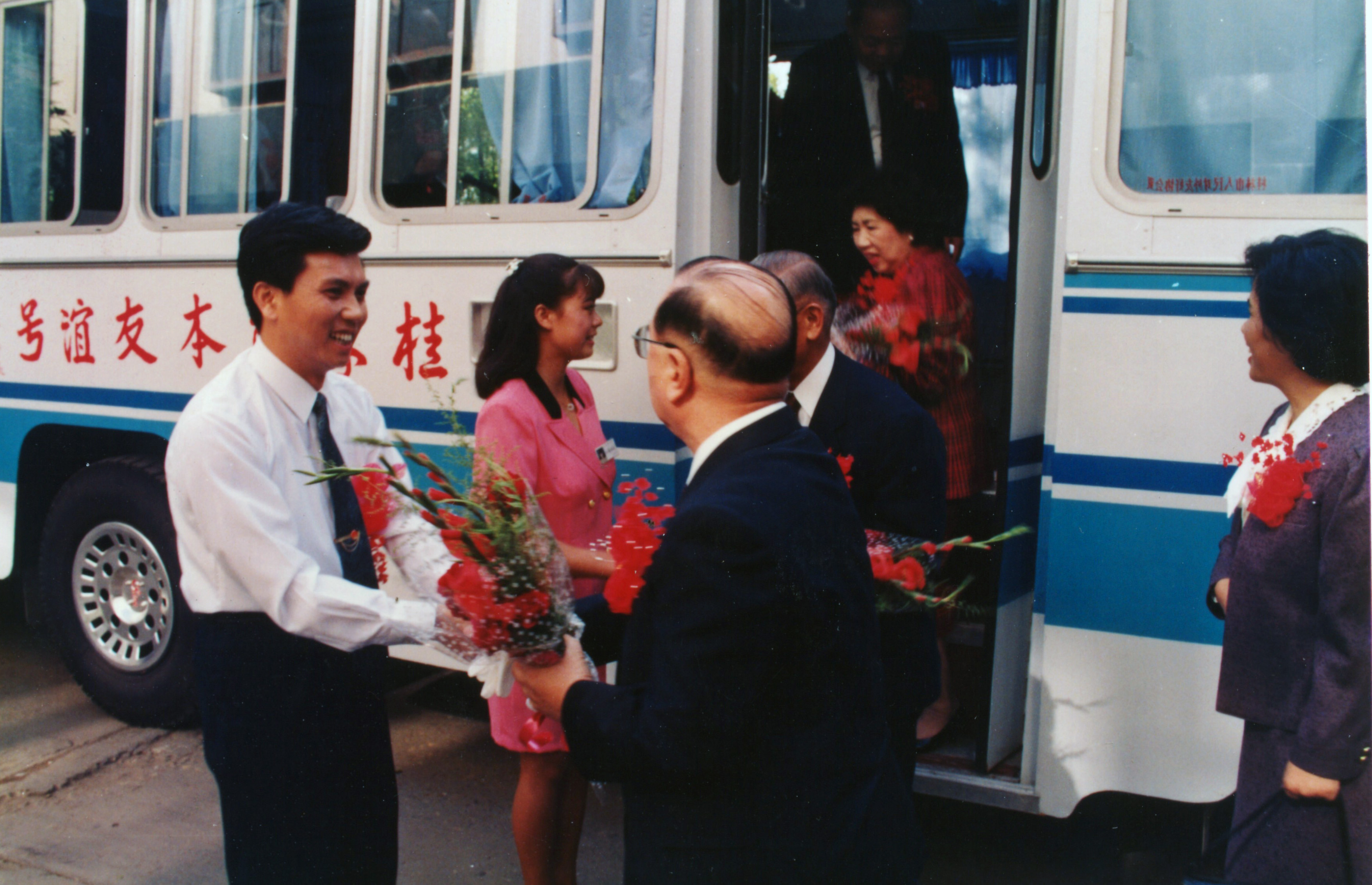 桂林市市長與熊本市市長乘坐熊本號(hào)車！.jpg
